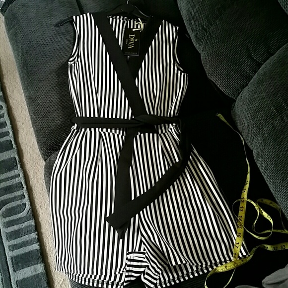 ONE LEFT! Striped romper - Picture 5 of 7